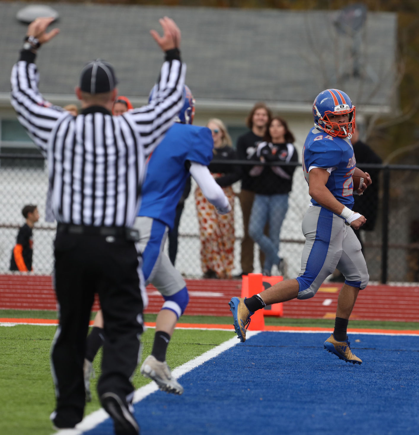 Argenta Oreana vs Fisher football 18 11.3.18.jpg